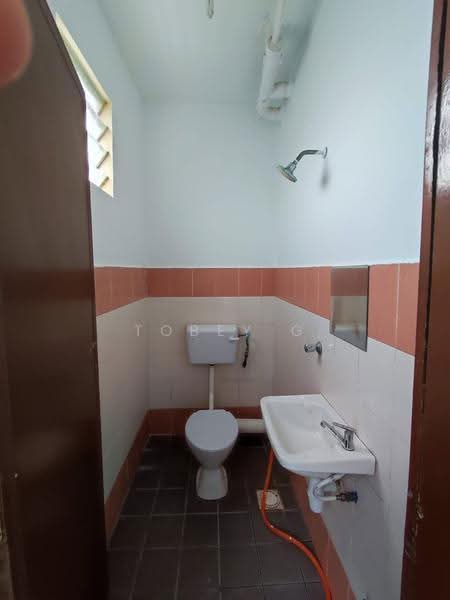 Pangsapuri untuk Dijual di Mentari Court - Tobey G - Bathroom - PropertyGuru.com.my