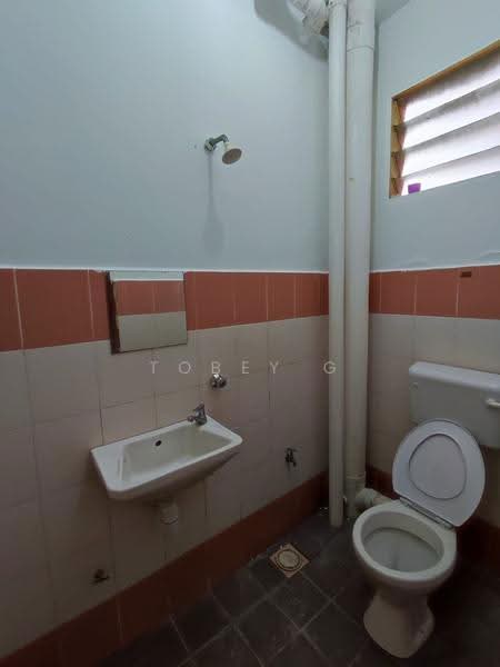 Pangsapuri untuk Dijual di Mentari Court - Tobey G - Bathroom - PropertyGuru.com.my