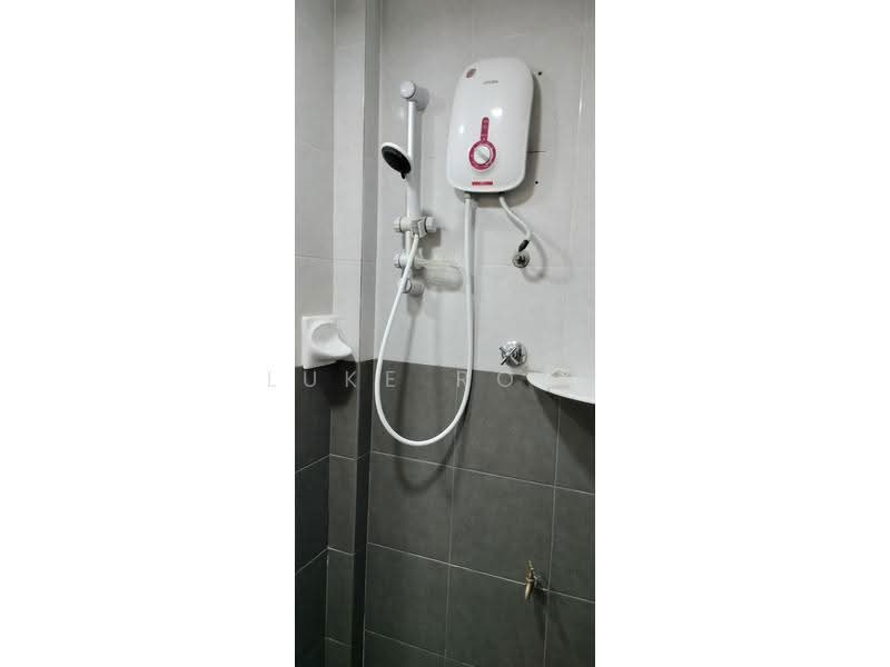 Apartment for Rent at Taman Megah Cheras Apartment - Luke Ross - Bathroom - PropertyGuru.com.my