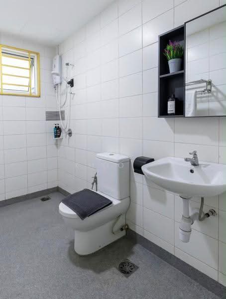 Kediaman Servis untuk Dijual di Greenfield Regency - Khoo . - Bathroom - PropertyGuru.com.my