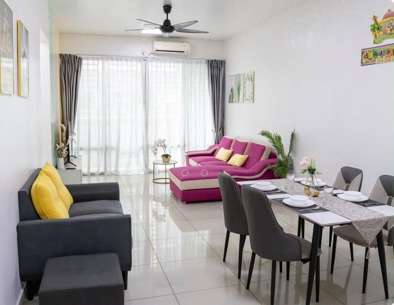 Kediaman Servis untuk Dijual di Greenfield Regency - Khoo . - Living Room - PropertyGuru.com.my