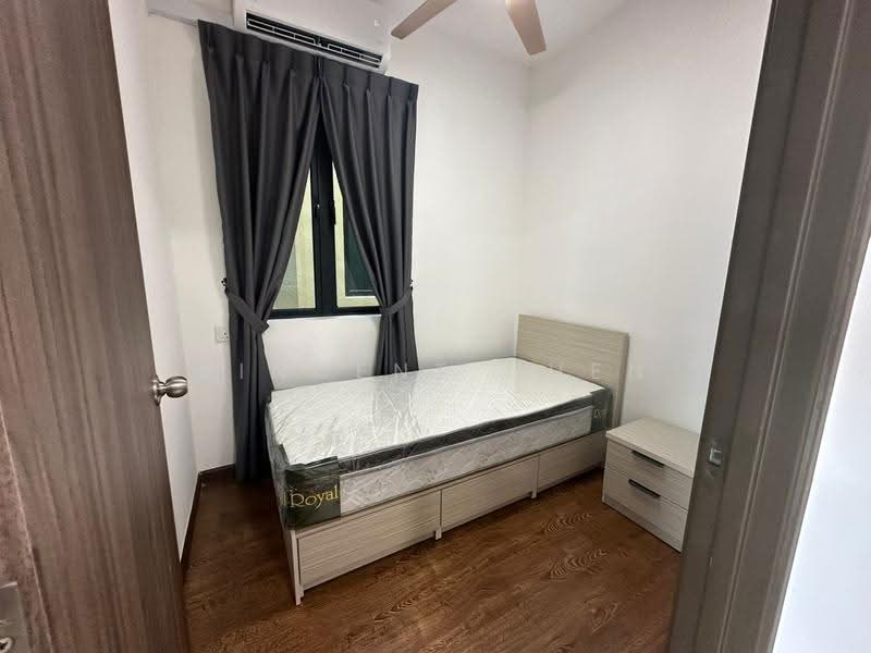Kediaman Servis untuk Disewa di Country Garden Central Park - Vincent Chen - Bedroom - PropertyGuru.com.my