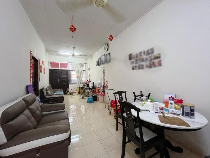 1-storey Terraced House for Sale in Taman Seri Impian (Alor Setar) - Jayden Geh - Living Room - PropertyGuru.com.my