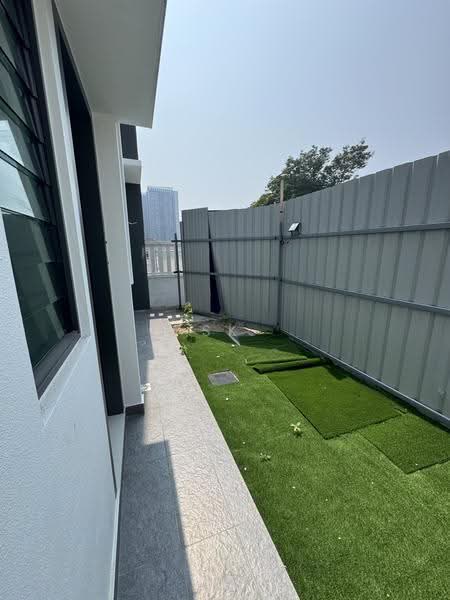 Rumah Teres 3-Tingkat untuk Dijual di Taman Connaught (Cheras) - SK Ching - Exterior - PropertyGuru.com.my