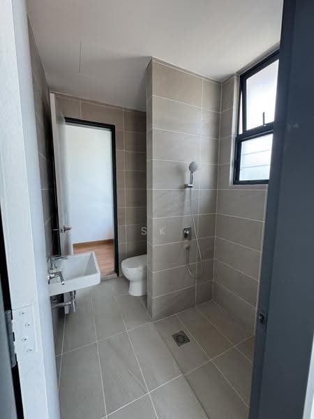Rumah Teres 3-Tingkat untuk Dijual di Taman Connaught (Cheras) - SK Ching - Bathroom - PropertyGuru.com.my