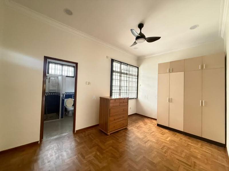 2-storey Terraced House for Rent in Taman Molek (Johor Bahru) - Vera Chang - Bedroom - PropertyGuru.com.my