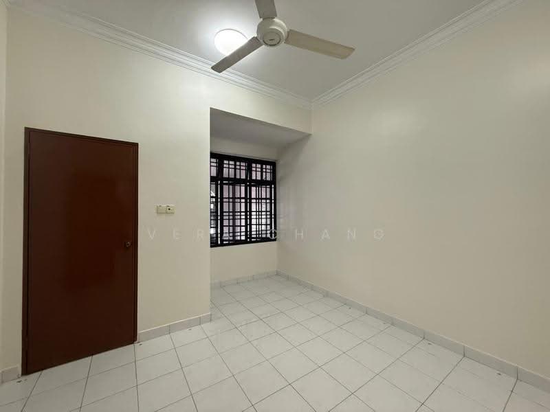 2-storey Terraced House for Rent in Taman Molek (Johor Bahru) - Vera Chang - Interior - PropertyGuru.com.my