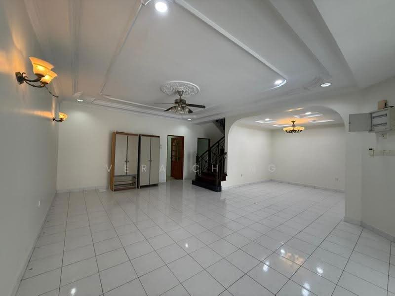 2-storey Terraced House for Rent in Taman Molek (Johor Bahru) - Vera Chang - Living Room - PropertyGuru.com.my