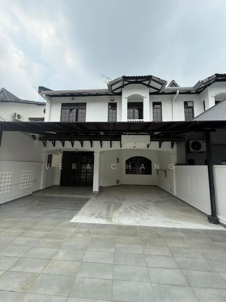 2-storey Terraced House for Rent in Taman Molek (Johor Bahru) - Vera Chang - Exterior - PropertyGuru.com.my