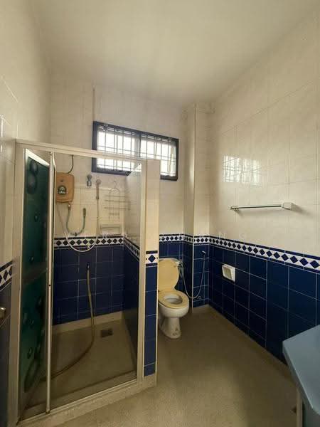 2-storey Terraced House for Rent in Taman Molek (Johor Bahru) - Vera Chang - Bathroom - PropertyGuru.com.my