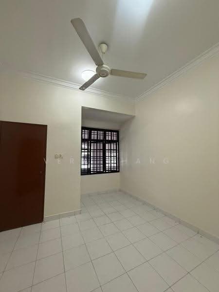 2-storey Terraced House for Rent in Taman Molek (Johor Bahru) - Vera Chang - Interior - PropertyGuru.com.my
