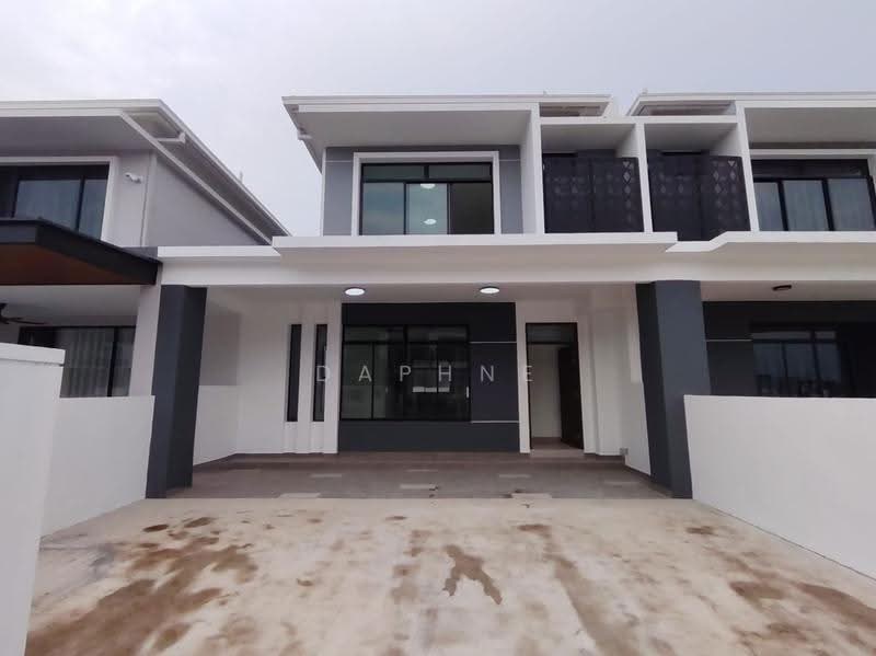 Rumah Teres 2-Tingkat untuk Disewa di Taman Pelangi Indah (Ulu Tiram) - Daphne Lee - Exterior - PropertyGuru.com.my