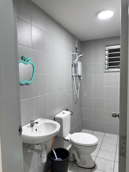 Apartment for Sale at Kemuning Idaman - TY Chew - Bathroom - PropertyGuru.com.my
