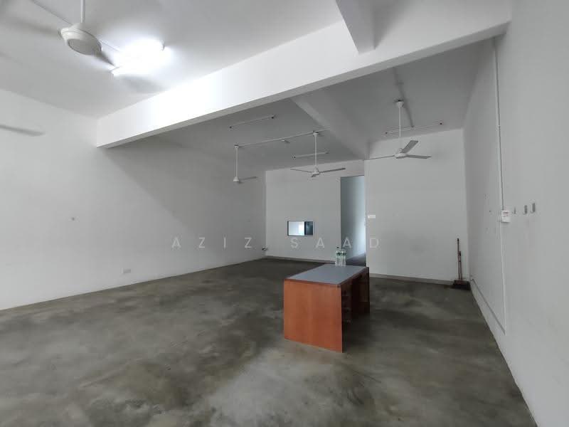 Shop / Office untuk Disewa di Seksyen U17 (Shah Alam) - Aziz Saad - Interior - PropertyGuru.com.my