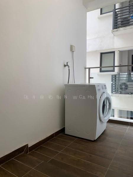 Kondominium untuk Dijual di Lovell @ Country Garden Danga Bay - Simon Wang - Balcony - PropertyGuru.com.my