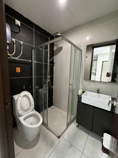 Kondominium untuk Dijual di Lovell @ Country Garden Danga Bay - Simon Wang - Bathroom - PropertyGuru.com.my