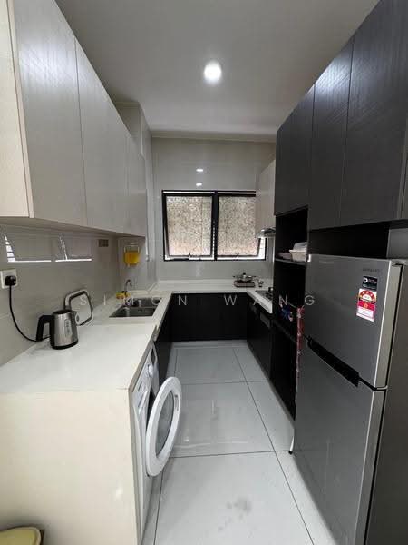 Kondominium untuk Dijual di Lovell @ Country Garden Danga Bay - Simon Wang - Kitchen - PropertyGuru.com.my
