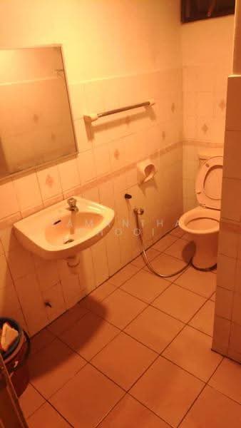 Condominium for Sale at Vista Komanwel A - Samantha Chooi - Bathroom - PropertyGuru.com.my