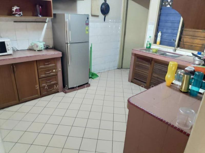 Condominium for Sale at Vista Komanwel A - Samantha Chooi - Kitchen - PropertyGuru.com.my