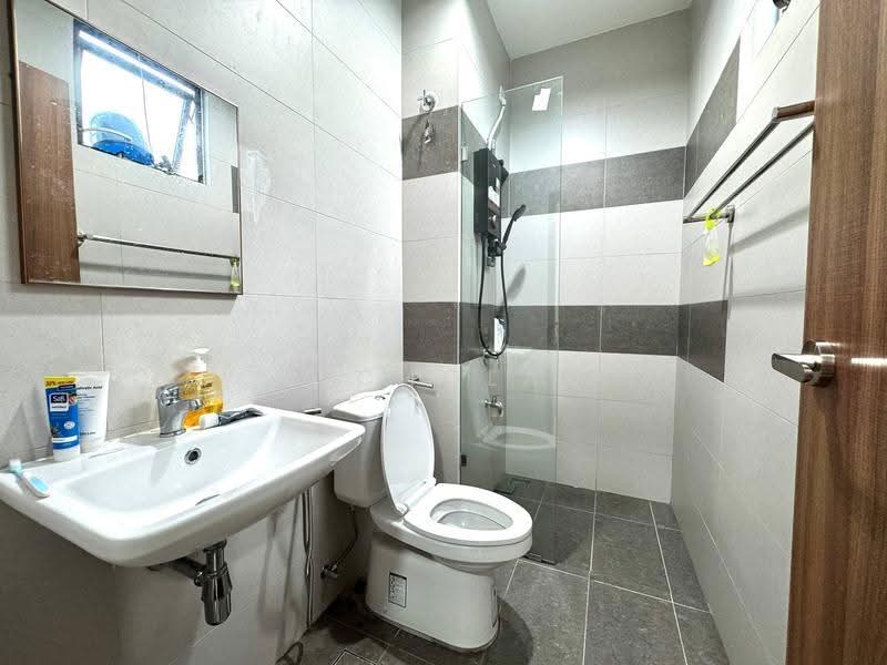 Cluster House for Sale in Johor Bahru (Johor) - Nicholas Tey - Bathroom - PropertyGuru.com.my