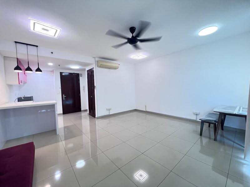 Kediaman Servis untuk Disewa di Trefoil @ Setia City - TY Chew - Living Room - PropertyGuru.com.my