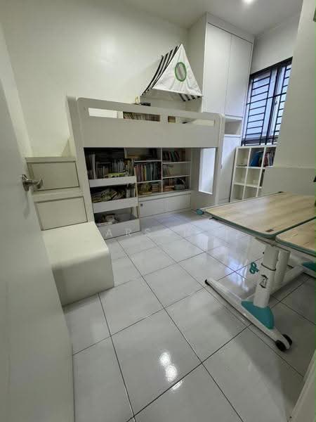 Rumah Teres 2-Tingkat untuk Dijual di Setia Tropika (Johor Bahru) - Carson . - Bedroom - PropertyGuru.com.my