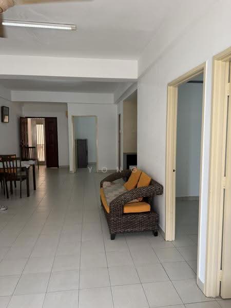 Pangsapuri untuk Disewa di Vista Perdana Apartment - Yong Soo Kee - Living Room - PropertyGuru.com.my