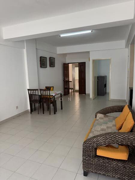 Pangsapuri untuk Disewa di Vista Perdana Apartment - Yong Soo Kee - Living Room - PropertyGuru.com.my