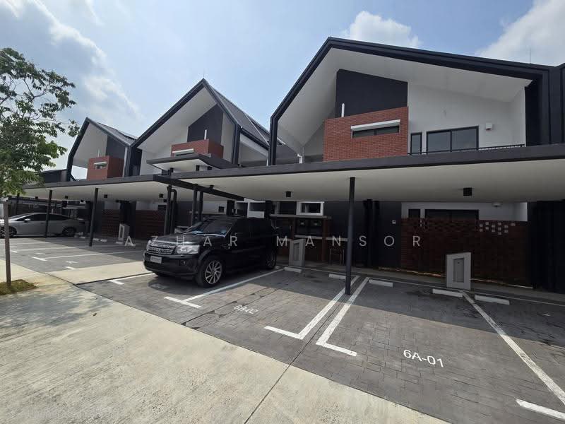 Townhouse for Rent in Elmina (Shah Alam) - Azhar Mansor - Parking Bay - PropertyGuru.com.my