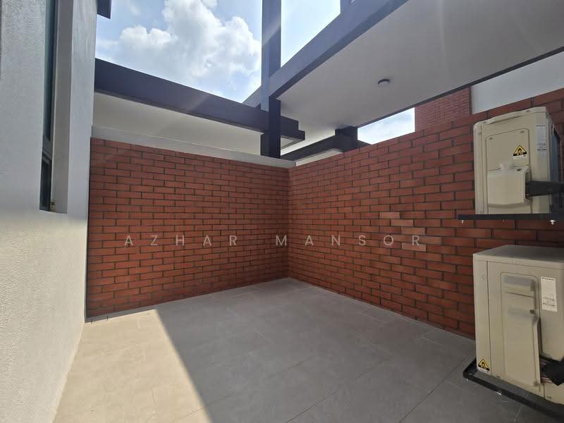 Townhouse for Rent in Elmina (Shah Alam) - Azhar Mansor - Yards/Washing Area - PropertyGuru.com.my