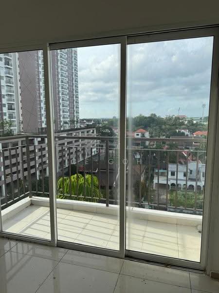 Kondominium untuk Dijual di D'Aman Residence - CE Goh - Balcony - PropertyGuru.com.my