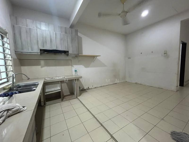1-storey Terraced House for Sale in Shah Alam (Selangor) - Muin Mn - Kitchen - PropertyGuru.com.my
