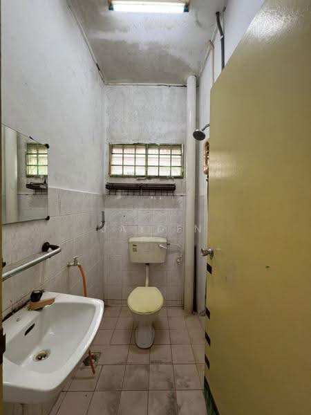 Rumah Teres 2-Tingkat untuk Dijual di Taman Kota Masai (Pasir Gudang) - Jayden Ng - Bathroom - PropertyGuru.com.my