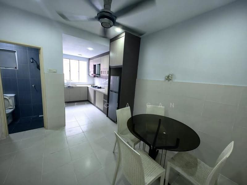 Rumah Teres untuk Dijual di Taman Dato Demang (Seri Kembangan) - Felicia Gan - Kitchen - PropertyGuru.com.my