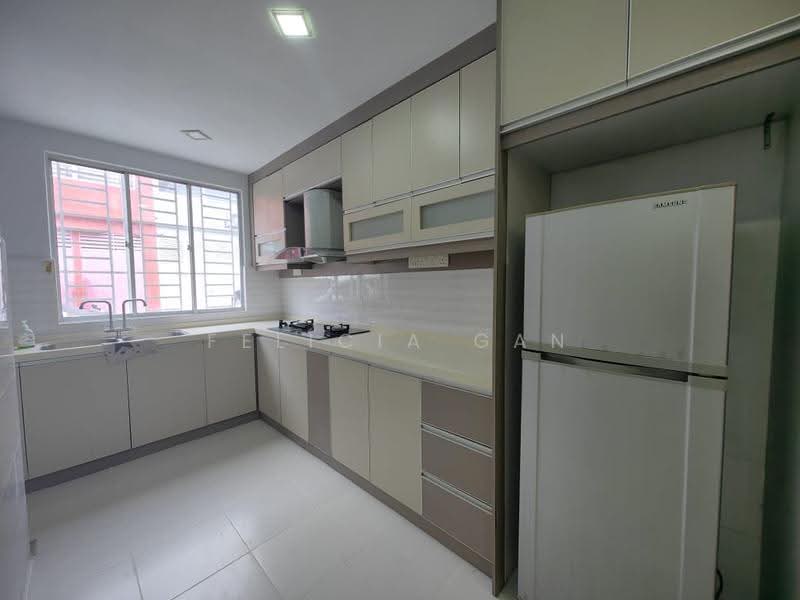 Rumah Teres untuk Dijual di Taman Dato Demang (Seri Kembangan) - Felicia Gan - Kitchen - PropertyGuru.com.my