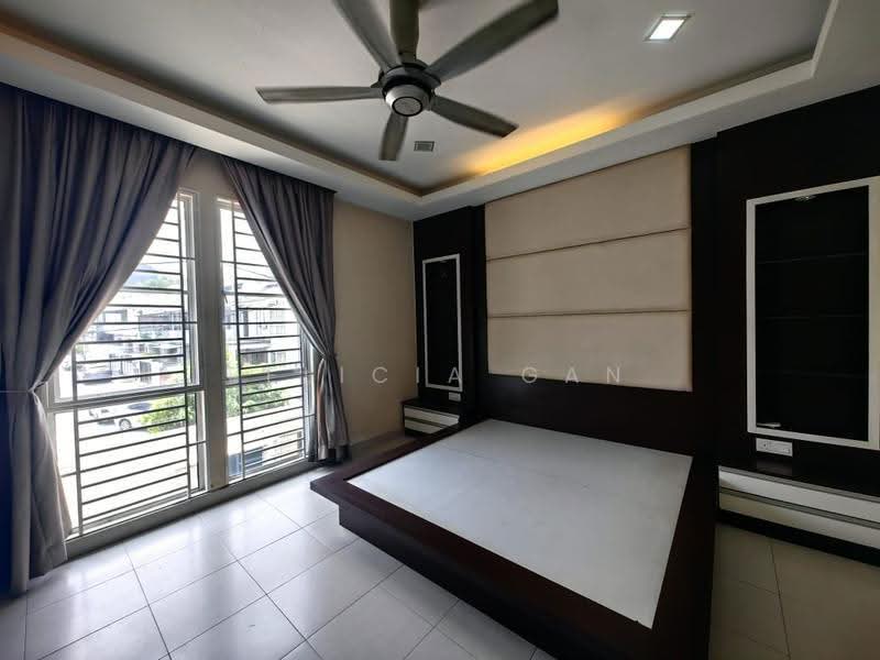 Rumah Teres untuk Dijual di Taman Dato Demang (Seri Kembangan) - Felicia Gan - Bedroom - PropertyGuru.com.my