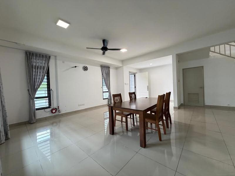 Rumah Kluster untuk Dijual di Kulai (Johor) - JE ONG - Living Room - PropertyGuru.com.my