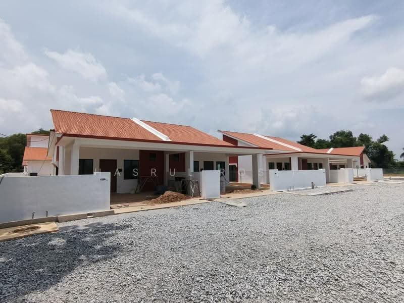 Semi-Detached House for Sale in Jitra (Kedah) - Hasrul Rosli - Exterior - PropertyGuru.com.my