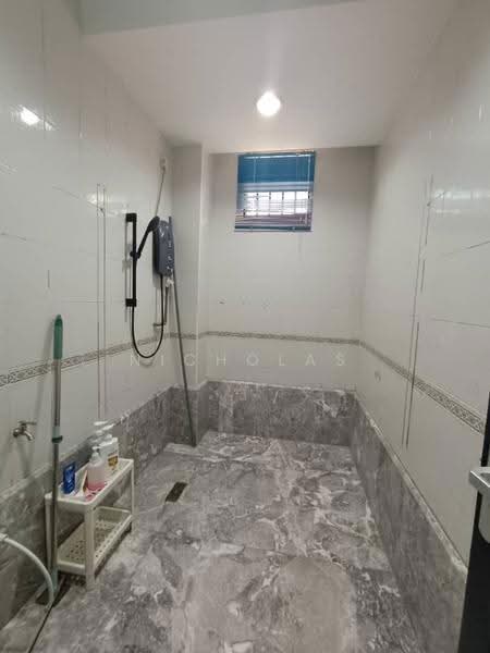 Rumah Berkembar untuk Dijual di Taman Impian Emas (Skudai) - Nicholas Tey - Bathroom - PropertyGuru.com.my