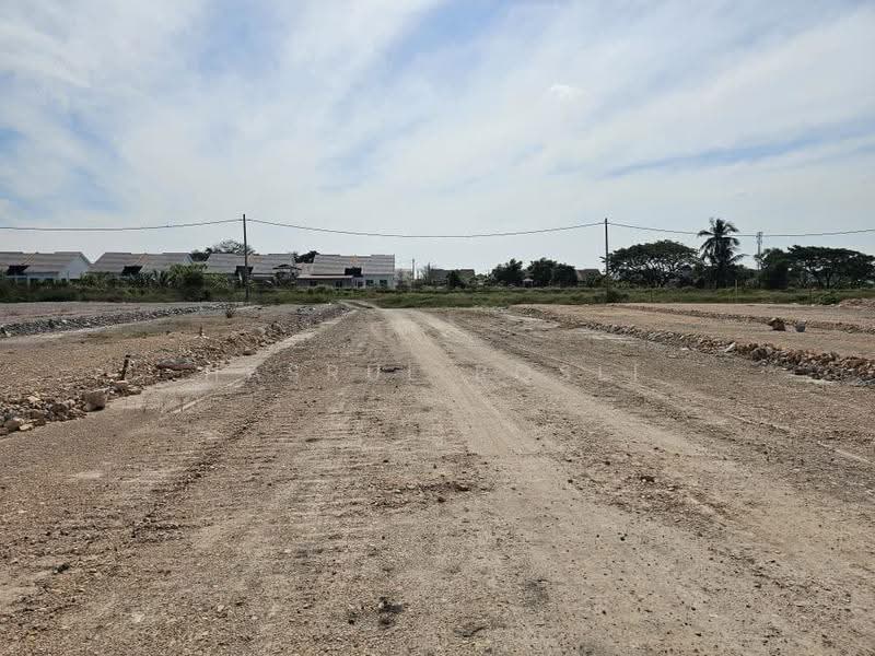 Semi-Detached House for Sale in Alor Setar (Kedah) - Hasrul Rosli - Exterior - PropertyGuru.com.my