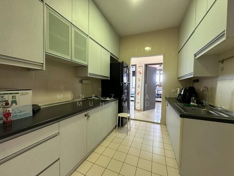 Kondominium untuk Dijual di Royal Domain Sri Putramas 2 - Muna Zawani Muhamad - Kitchen - PropertyGuru.com.my