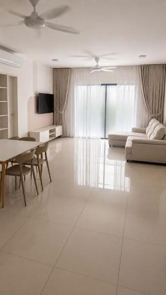 Kediaman Servis untuk Disewa di Duduk Se.Ruang @ Eco Sanctuary - SY Lee - Living Room - PropertyGuru.com.my