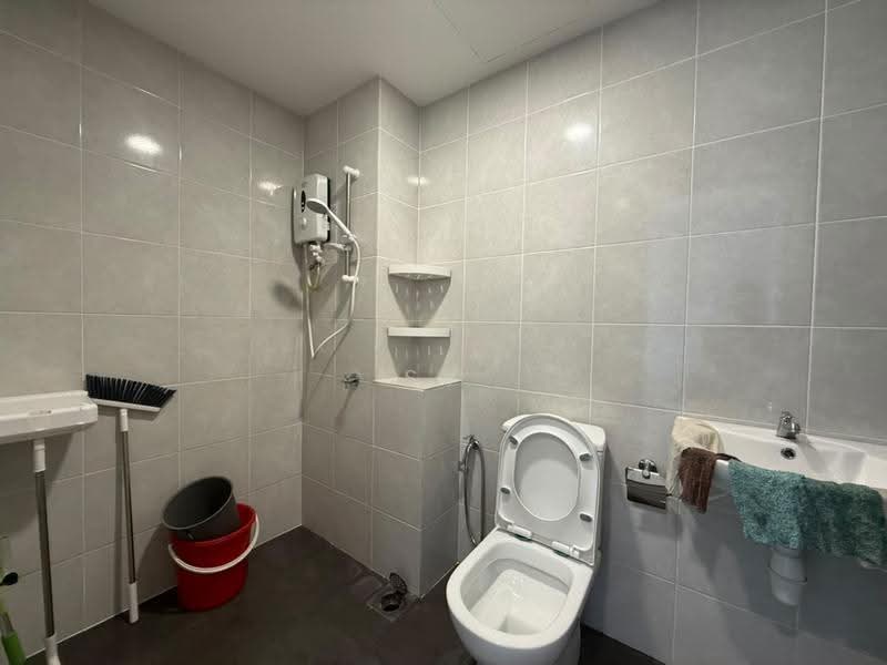 Kediaman Servis untuk Disewa di Duduk Se.Ruang @ Eco Sanctuary - SY Lee - Bathroom - PropertyGuru.com.my