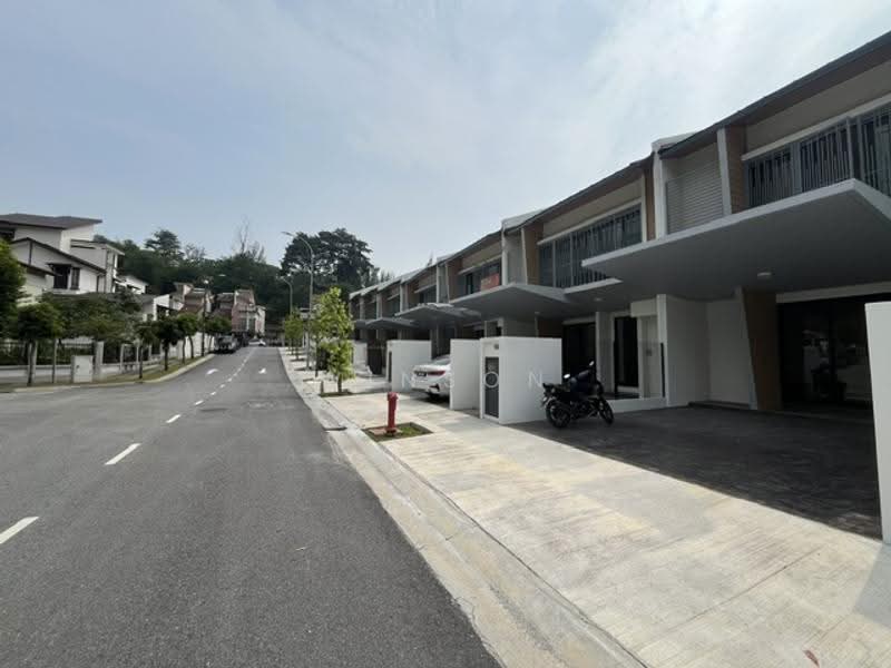 2-storey Terraced House for Sale in Batu 9 (Cheras) - Winson Liem - Exterior - PropertyGuru.com.my