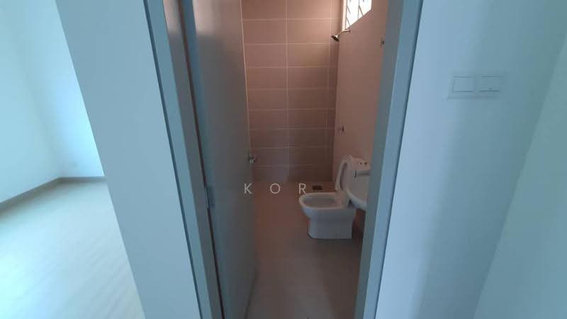 Townhouse for Rent in Cybersouth (Dengkil) - Kor Kok Tee - Bathroom - PropertyGuru.com.my