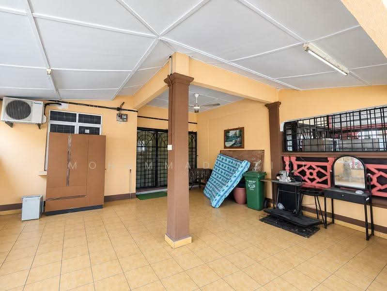 1-storey Terraced House for Sale in Taman Seri Mahkota Aman (Kuantan) - Mohammad Azizi - PropertyGuru.com.my