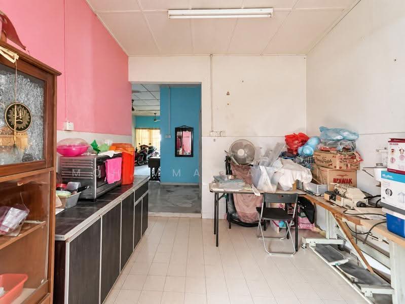 1-storey Terraced House for Sale in Taman Seri Mahkota Aman (Kuantan) - Mohammad Azizi - PropertyGuru.com.my