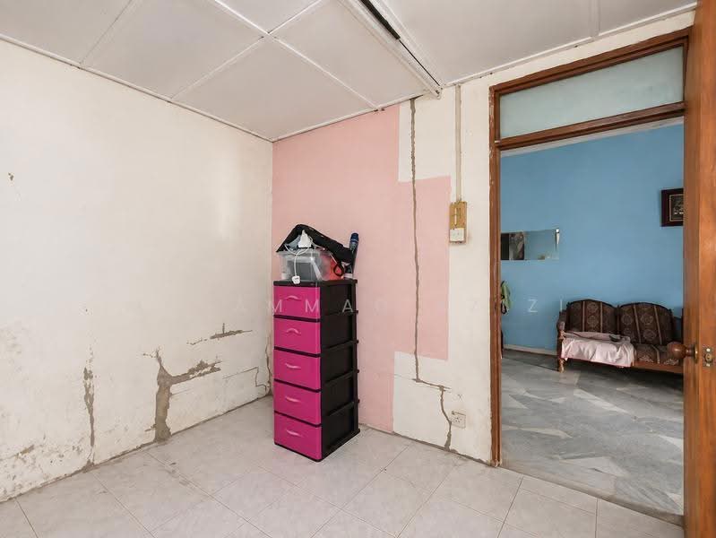 1-storey Terraced House for Sale in Taman Seri Mahkota Aman (Kuantan) - Mohammad Azizi - PropertyGuru.com.my