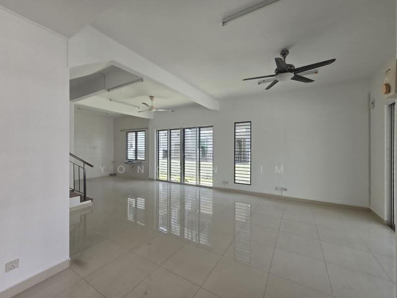 Semi-Detached House for Sale in Bandar Parklands (Klang) - Yongsen Lim - Living Room - PropertyGuru.com.my
