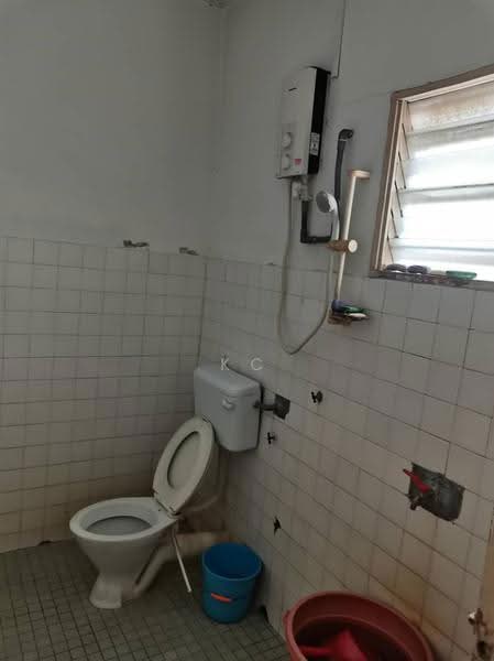 2-storey Terraced House for Sale in Taman Usaha Jaya (Kepong) - KC Woo - Bathroom - PropertyGuru.com.my